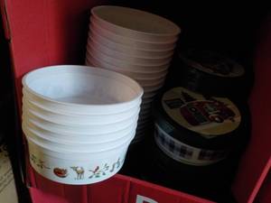 lot 307 image: Case of 25 Plastic Tubs with Covers...