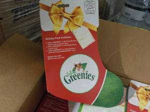 lot 328 image: Case of 12 - 6.3 oz Holiday Packs F...