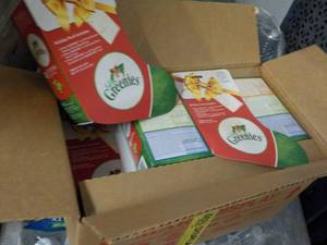 lot 330 image: Case of 12 - 6.3 oz Holiday Packs F...