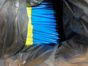 lot 363 image: 2 Cases - 700 each Black Ink Pens w...