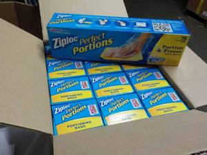 lot 370 image: Case of 12 Boxes - 75 bags each Zip...
