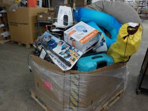 lot 252 image: Pallet of Overstock and Returns wit...
