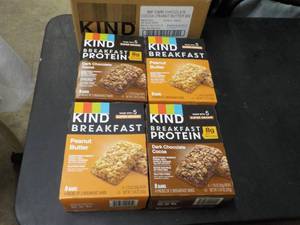lot 253 image: Case of 32 KIND Breakfast Protein B...
