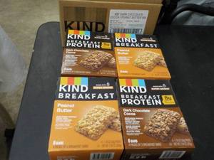 lot 255 image: Case of 32 KIND Breakfast Protein B...