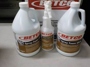 lot 266 image: 2 Gallon Jugs Betco Spray Foam Ultr...