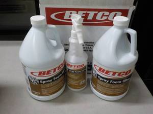 lot 269 image: 2 Gallon Jugs Betco Spray Foam Ultr...