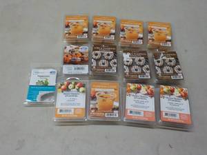 lot 282 image: 13 Pkgs Wax Cubes...