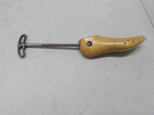 lot 298 image: Vintage Shoe Stretcher...