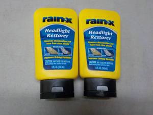 lot 466 image: 2 - 5oz Rain-X Headlight Restorer...