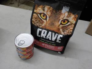 lot 472 image: Cat Food...