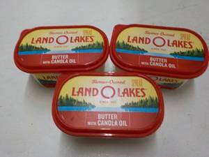 lot 501 image: 3 - 24 oz Tubs Frozen Land O Lakes ...