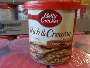 lot 552 image: 2 - 8 Packs Betty Crocker Coconut P...