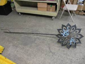 lot 5 image: 7 ft Tall Flower Lawn Ornament ...
