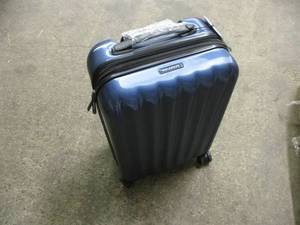 lot 22 image: Ricardo Carry On Suitcase...