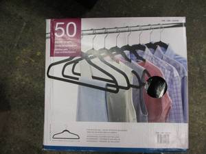 lot 39 image: 50 Non Slip Hangers...