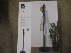 lot 40 image: Umbra Flip Coat Rack...