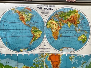 lot 22 image: Vintage World Map
