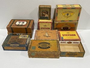 lot 23 image: Cigar Boxes