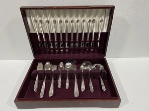 lot 37 image: Vintage Silverware Set