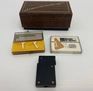 lot 18 image: Vintage Record Player Needles, Cleaner And more