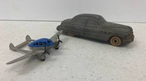 lot 36 image: Vintage 1930s - 1940s National Products Buick Salesmans Sample And Tootsie Toy Crusader Airplane