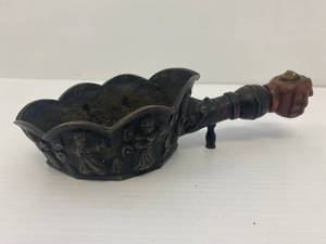 lot 68 image: Vintage Ornate Oriental Coal Iron