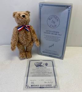 lot 94 image: Vintage Steiff Otto Teddy Bear Limited Edition 19755000 