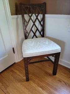 lot 56 image: 4 Dining Game Table Chairs by Hickory