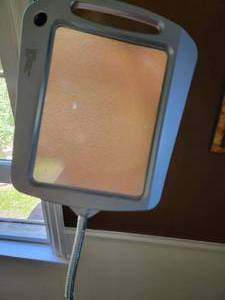 lot 124 image: Floor Standing Lit Magnifying Lamp