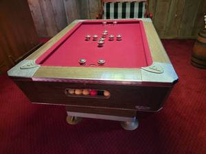 lot 61 image: Ischer Bumper Pool Game Table