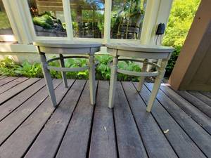 lot 66 image: Petite Wooden Side Table Pair B