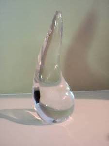 lot 95 image: Dazzling Teardrop Fine Art Crystal Sculpture