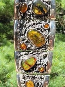 lot 100 image: Spectacular Amber in Sterling Silver Chunky Link Bracelet