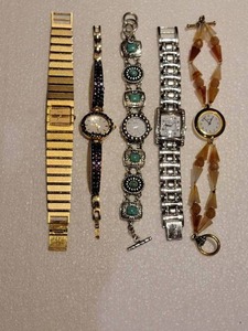 lot 105 image: Collection of 5 Fashion Bracelet Wrist Watches