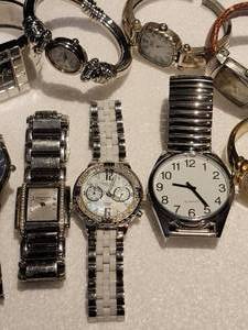 lot 109 image: Collection of 10 Fashion Watches