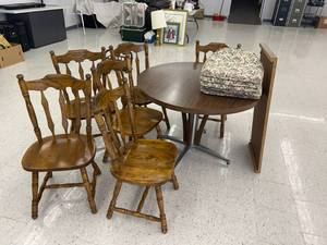 Dining Table & 6 Chairs