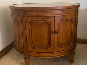 lot 17 image: Lovely Vintage Rounded Accent Table with Storage