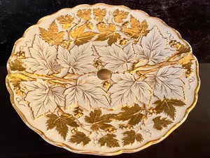 lot 20 image: Variety of Beautiful Gold Accented Dishes