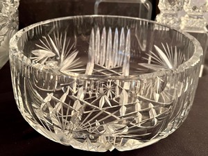 lot 38 image: Lovely Vintage Crystal Items