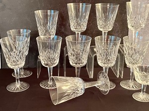 lot 35 image: Beautiful Waterford Stemware