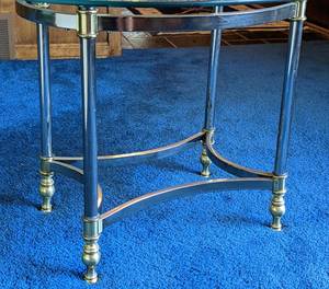 lot 42 image: Hollywood Regency Style Glass Topped Side Table