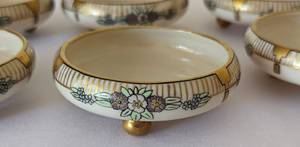 lot 62 image: Belleek Willets Small Painted  Salt Cellars