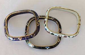 lot 101 image: Three Vintage Cloisonn Bracelets