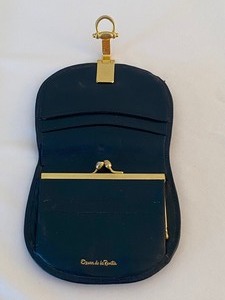 lot 124 image: Vintage Oscar de La Renta Coin Purse