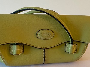 lot 105 image: Lovely Green Leather TODS Handbag