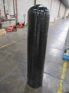 Pressure vessel with polyethylene inner shell. Unclaimed Freight.
