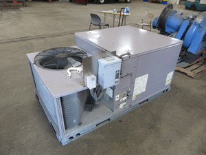 CARRIER ROOFTOP AC UNIT