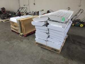PALLETS OF LIGHTING