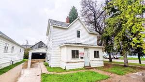 800 BURKE AVE, HARVEY ND 58341
