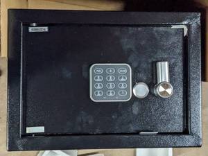 lot 99 image: Pyle SereneLife Home Safe
